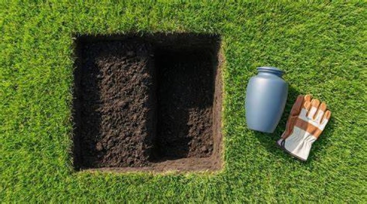 Can an urn be opened?