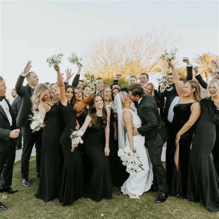 Can you wear black lipstick to a wedding?