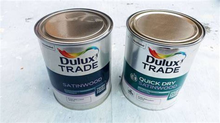 Is Dulux satinwood water or oil based?